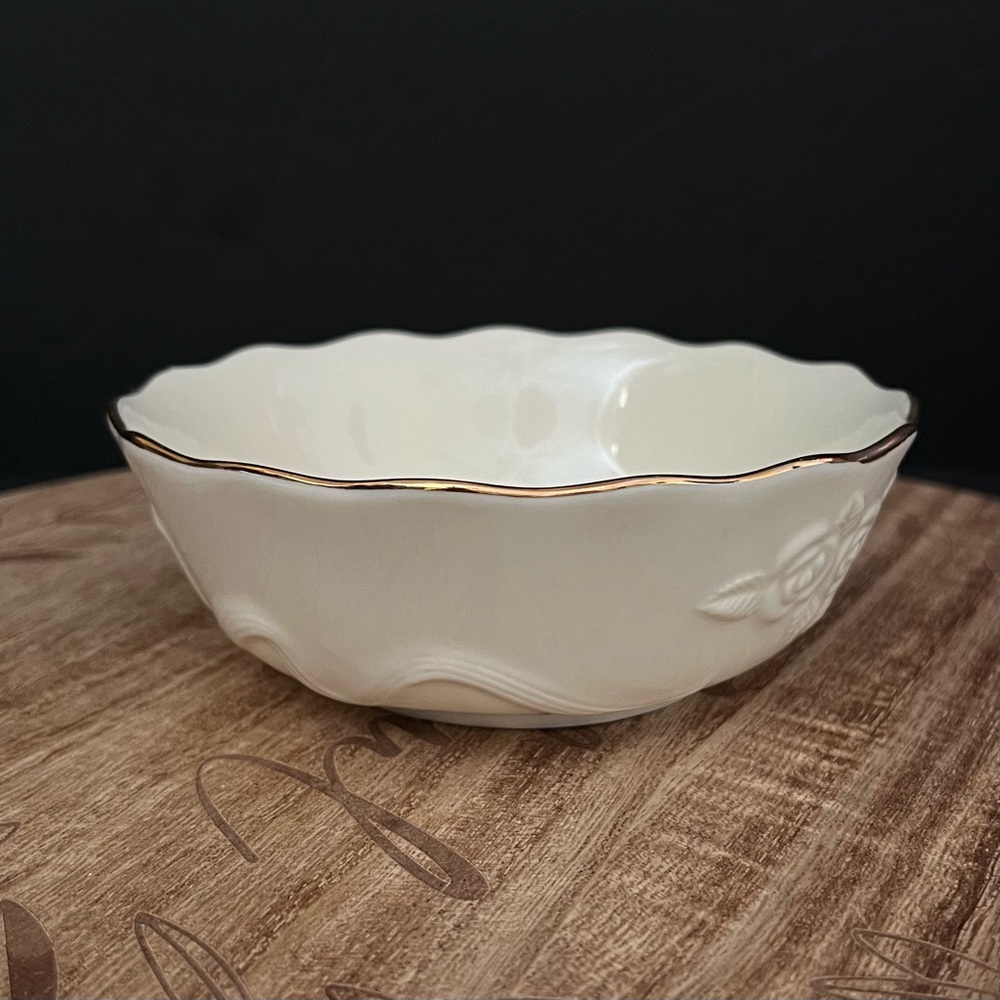 Lenox Rose Blossom Scalloped 5.5" Nut Candy Bowl - Picture 5 of 9
